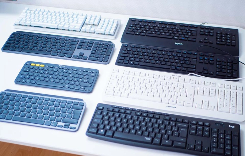 "Les choix incontournables : Les trois meilleurs claviers de bureau en 2024"