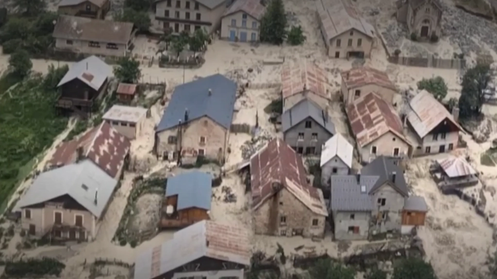 VIDEO. Intempéries en Isère : comment expliquer la crue hors-norme qui a dévasté le hameau de la Bérarde