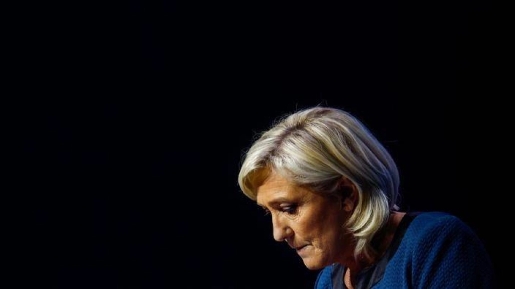 Marine Le Pen met en garde le camp macroniste contre un «coup d'État administratif», l'Élysée l’appelle au «sang froid»