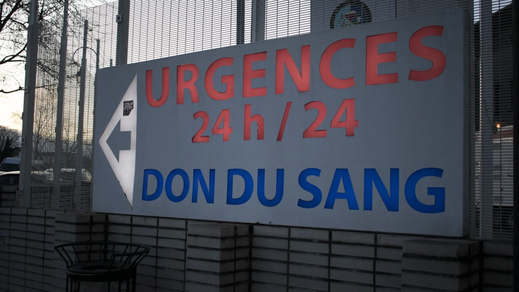 "En une heure, vous sauvez trois vies" : l'Etablissement français du sang lance un appel aux dons avant un été à risques