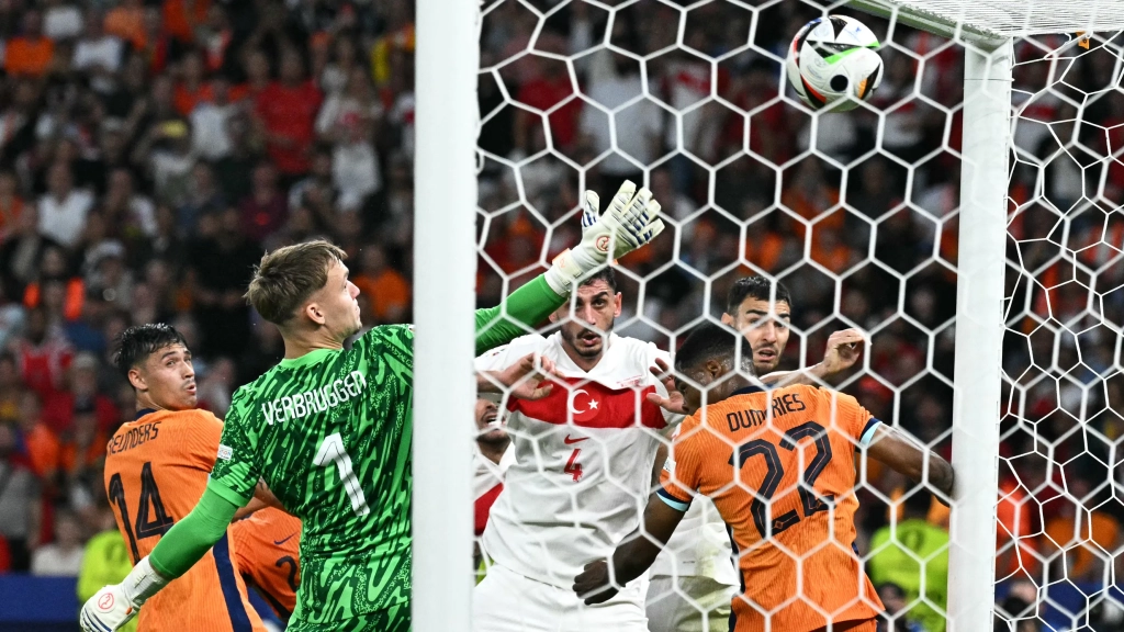 DIRECT. Pays-Bas-Turquie : les Oranje menés à la pause... Suivez le dernier quart de finale de l'Euro 2024